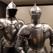 Arms and Armour Gallery. Courtesy of Royal Museum of the Armed Forces and Military History

