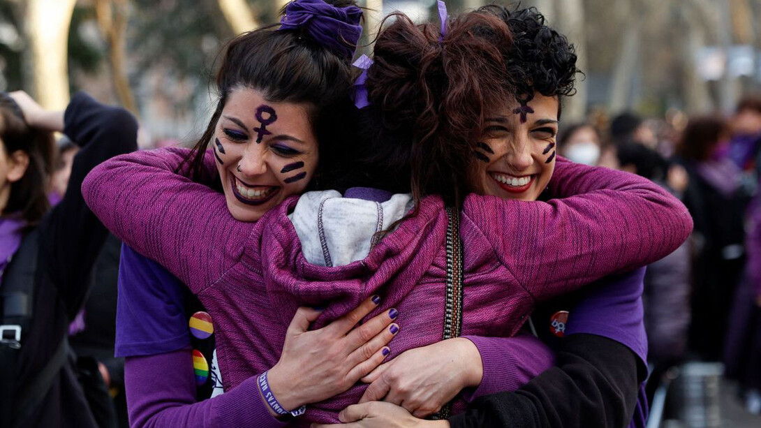 Grupo de compañeras durante las manifestaciones del día internacional de la mujer