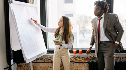 Se compararmos o peso científico de um país à percentagem de publicações que edita, deparamo-nos com diferenças flagrantes