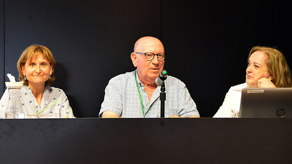 Micaela Serrano, Felipe Sérvulo y Amalia Sanchìs durante la fiesta literaria en el Espai Margarita Xirgu