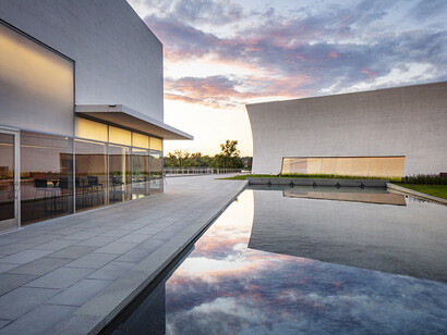 Steven Holl. Courtesy of Bellevue Arts Museum
