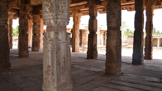 Kishkindha Nagari, Temple courtyard