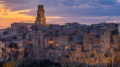 Tramonto su Pitigliano