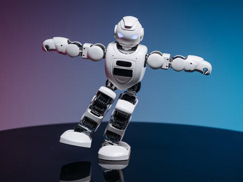 The idea, that a computer can never replace our consciousness, is not only the result of philosophical or metaphysical studies, but practically it is numerical