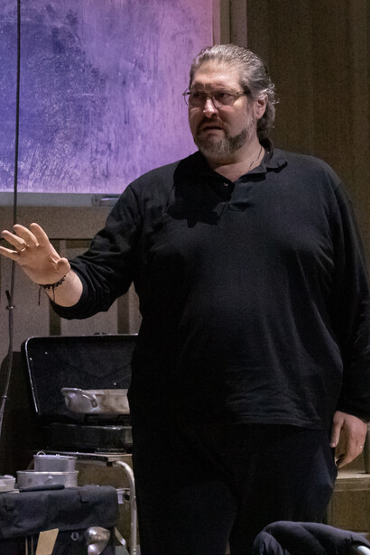 Nicola Alaimo (Jago) rehearsing Otello at the Teatro Massimo in Palermo. Courtesy of Teatro Massimo Palermo