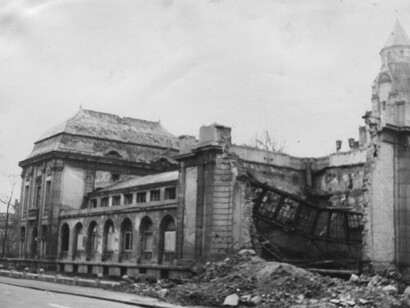 Between Definite and Dubious. Courtesy of Liebieghaus Skulpturensammlung