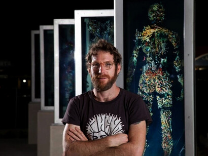 Dustin Yellin, Installation of Psychogeography figures