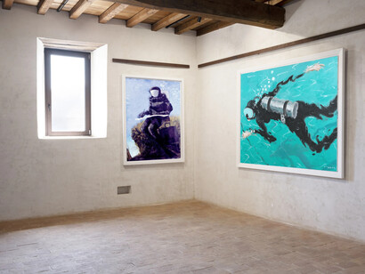 Julio Larraz, Poesia, potere, ironia, exhibition view. Courtesy of the Contini Art Gallery