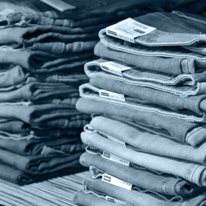 Repisas con jeans