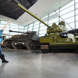 La galerie LeBreton, la collection de matériel militaire, vue d’exposition. Avec l’aimable autorisation du Canadian War Museum