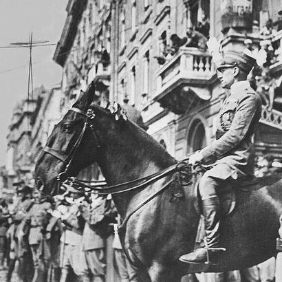 Gabriele d'Annunzio (1863-1938) a cavallo nel 1920 a Fiume, Rijeka, Croatia