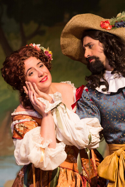 Chelsea Morris e Karim Sulayman ne 'Gli equivoci nel sembiante', di Alessandro Scarlatti. Foto di Elliot Mandel