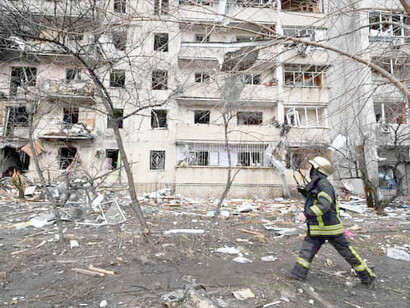 Außer Parolen, hat sie nichts getan, um einem solchen Krieg zu verhindern