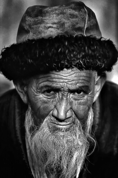 Kashgar, provincia autonoma dello Xinjiang, Cina – Un anziano di etnia Uygur - Ph Sergio Pessolano