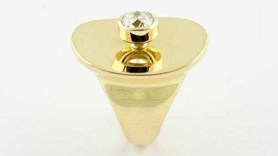 Alexandrea, antique diamond and 18 ct yellow gold ring