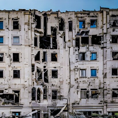 La tragedia del nostro tempo è che decisioni capaci di compromettere il destino dell’umanità sembrano dipendere sempre più dall’ego, dalla paura e dalla sopravvivenza personale di pochi uomini al comando