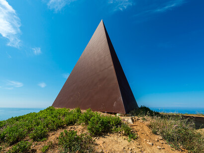 Fiumara d'Arte, Piramide