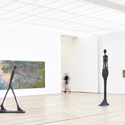 Moonbird and Spider. Courtesy of Fondation Beyeler