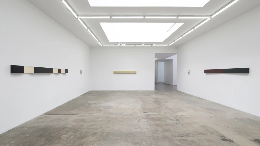 Lisa Williamson, Hover land lover, exhibition view. Courtesy of Tanya Bonakdar Gallery