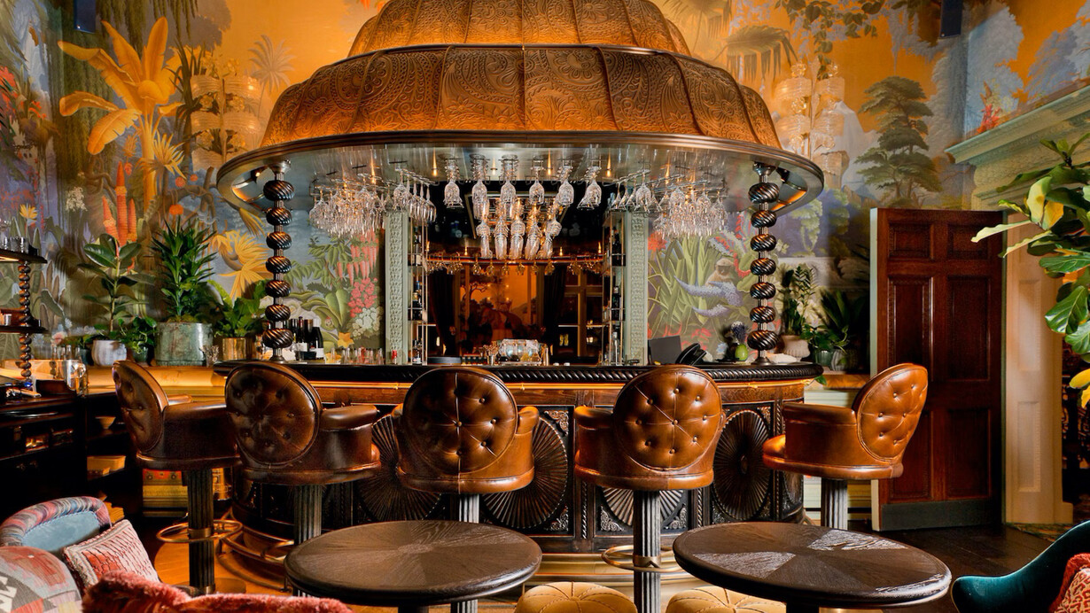 Bar en el Annabel’s private members’ club, Londres, Reino Unido