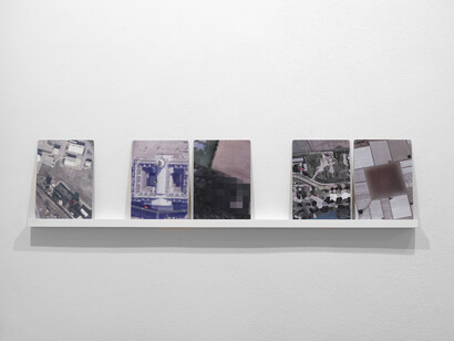 Eva Marisaldi, Coverage, 2014. Progetti per tappeto, stampa su alluminio