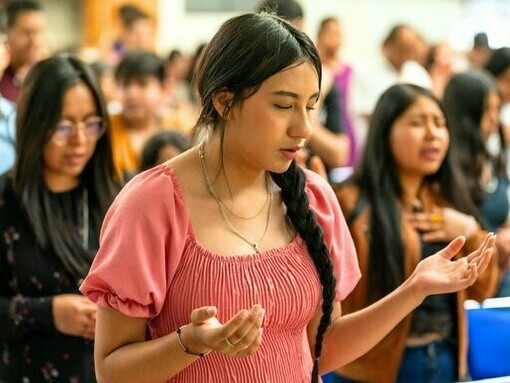 A church filled with devotees in quiet reverence, symbolising collective trust in the divine through trials