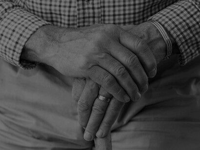 The hands of a person who has Parkinson's disease