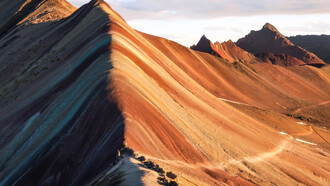 Vinicunca, Montaña de Siete Colores, nelle Ande peruviane, a 138 km da Cusco