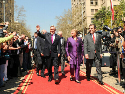 Michelle Bachelet construyó su trayectoria pública marcada por la experiencia personal de la dictadura chilena y un sostenido compromiso con los derechos humanos