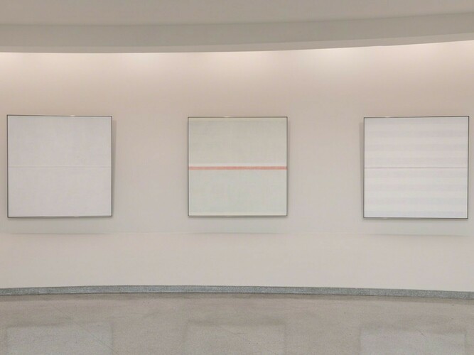 Agnes Martin, Exhibition view. Courtesy of Guggenheim Museum