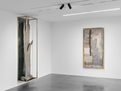 Berlinde De Bruyckere, Plunder, exhibition view. Courtesy of Pedro Cera