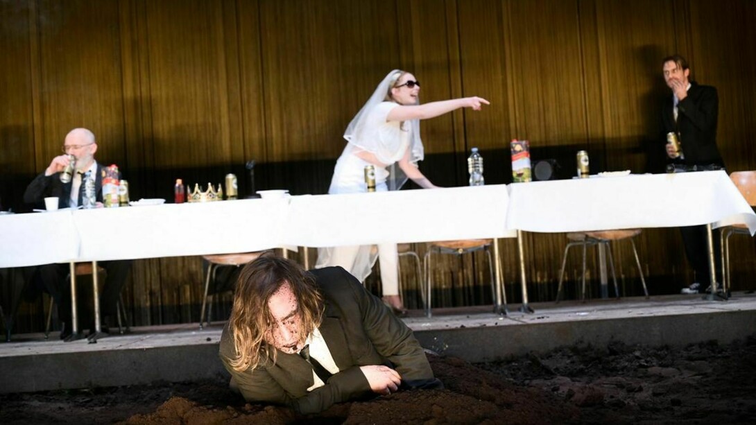 Hamlet. Mit freundlicher genehmigung des Schaubühne am Lehniner Platz
