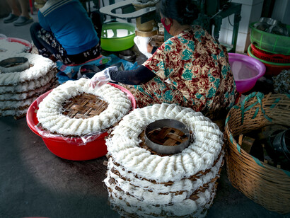 Fabricação de comida de rua típica do Vietnã. Uma boa resposta para essa pergunta é a utilização de uma ferramenta superpoderosa, chamada de Análise de Perigos e Pontos Críticos de Controle (APPCC)