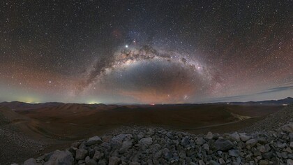 La Via Lattea vista dal Cerro Armazones, montagna del Cile 