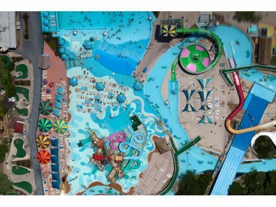 Alex MacLean, The Jolly Roger, Ocean City Amusement Park, Ocean City, Maryland, USA, 2011, copyright © Alex MacLean Huxley-Parlour Gallery