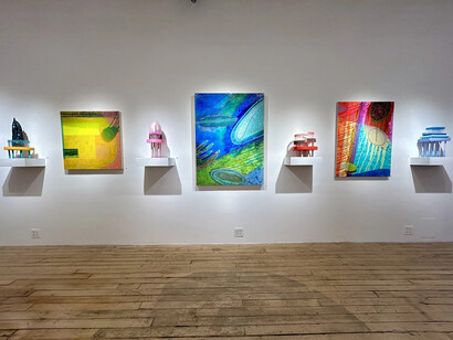 Tom Hill, Then and now: connecting the dots, exhibition view. Courtesy of Carter Burden Gallery