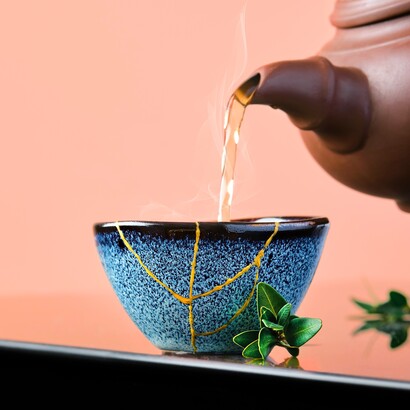 Attraverso racconti come il lupo di Gubbio o la predica agli uccelli, i Fioretti mostrano come anche i gesti più semplici possano avere un valore spirituale profondo