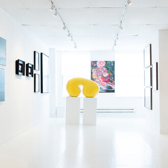 Various artists, Dremtimes, exhibition view. Courtesy of Galeria Azur