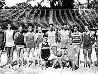Circa 1915, beach volleyball players at the Outrigger Canoe Club on Waikiki Beach in Honolulu, Hawai‘i, with Duke Kahanamoku at the far right