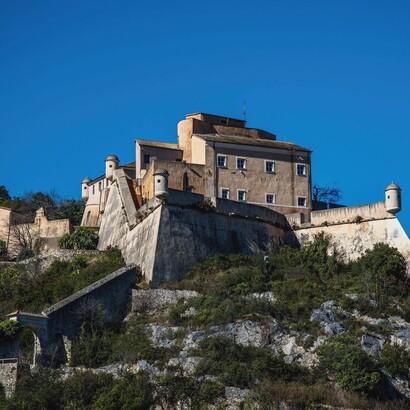 Forte San Giovanni, fortezza situata nel comune di Finale Ligure, in provincia di Savona, Italia