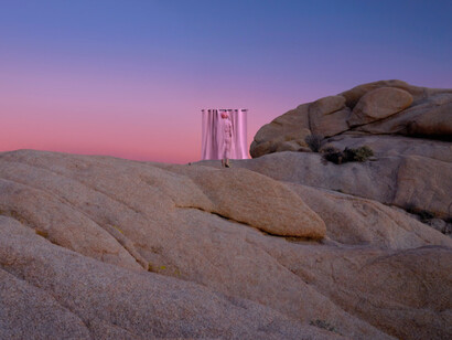 Margeaux Walter, Backstage, 2023, C-print with UV laminate, © Margeaux Walter. Courtesy of the artist and Winston Wächter Fine Art