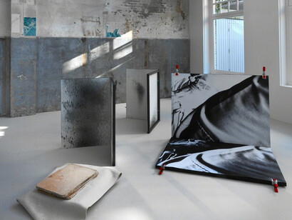 Imprinted Mater. Courtesy of Looiersgracht 60