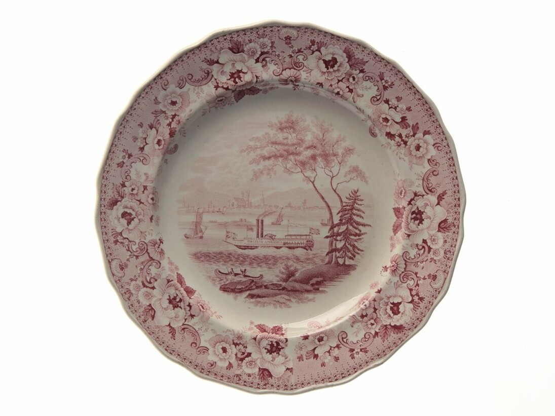 Dinner plate made by Davenport, 1830-1840. MC988.1.69 © McCord Museum
