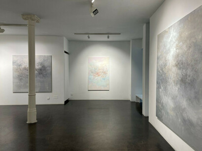 Marianna Gioka, Topography of the mind II, vista de exhibición. Cortesía de Galería Ponce+Robles