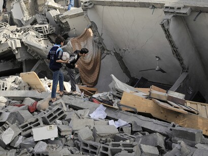 A Gaza prosegue l’offensiva israeliana (Operation Gideon’s Chariots), iniziata il 16 maggio, con più del 50 % dell’enclave sotto il controllo delle forze israeliane; solo a maggio si stima oltre 400 morti e più di 1 000 feriti tra i civili