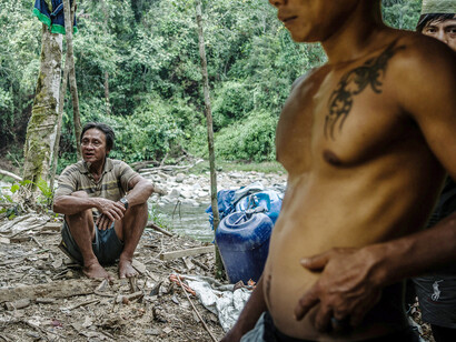 Indigeni nella foresta del Kalimantan - Foto di Riccardo Gallino
