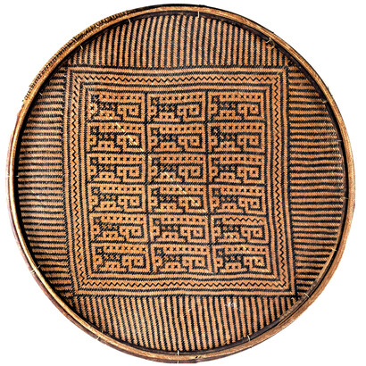 Diseño con 18 monos