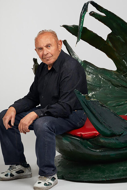 Louis Durot. Dans la lignée de la sculpture surréaliste Pop Art, il crée des œuvres sur le thème mobilier de loisir, pour une ambiance extraterrestre et onirique © Stephan Julliard