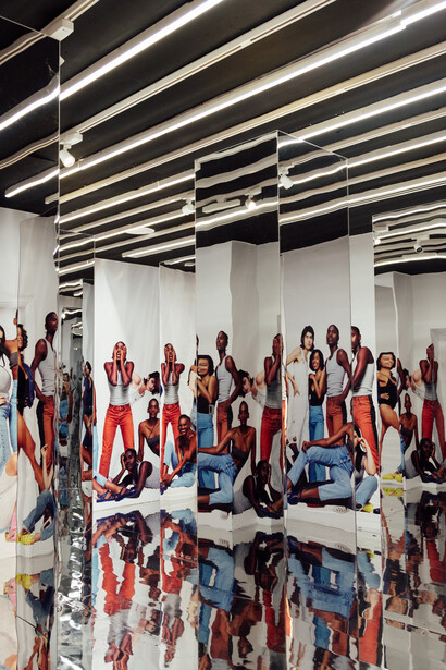 All ways equal. Courtesy of Galeria Melissa