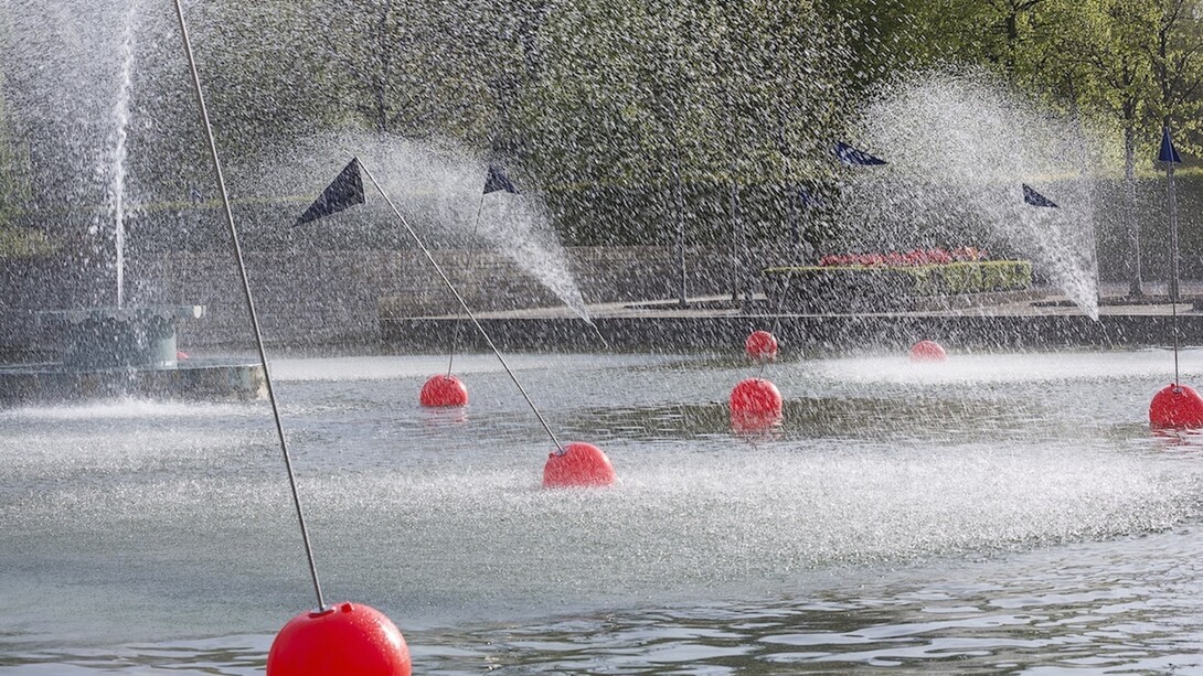 Pavla Sceranková in collaboration with Lucia Sceranková, Tipping Point, 2017. Photo: Eoin Carey. Courtesy the artists and Pump House Gallery